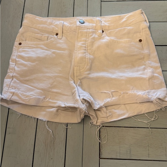 Old Navy Pants - OLD NAVY | white denim button fly jean shorts | Sz 6